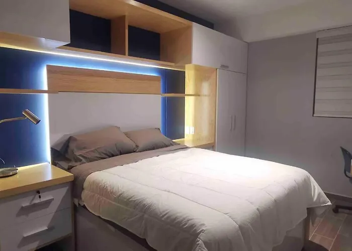Apartamento Modern Artist Apt., Overlooking Parque Espana