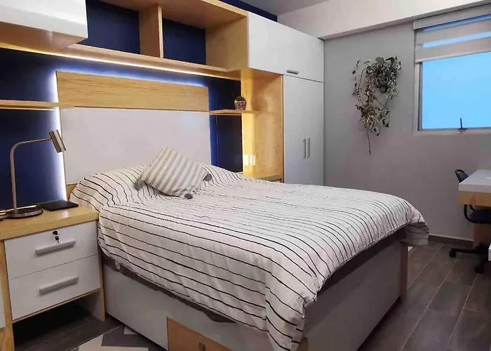 Modern Artist Apt., Overlooking Parque Espana Apartamento