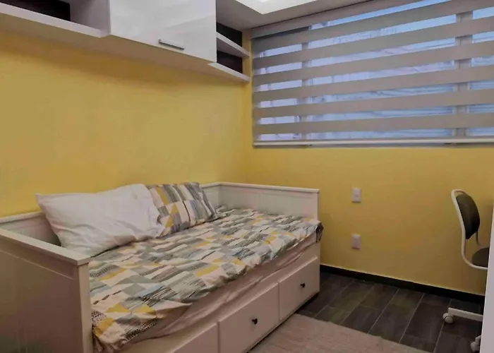 Modern Artist Apt., Overlooking Parque Espana Apartamento *