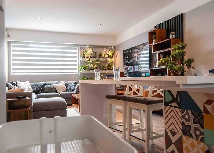 Modern Artist Apt., Overlooking Parque Espana Apartamento *